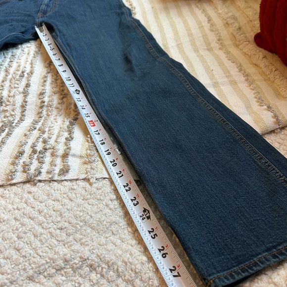 Men’s Wrangler Relaxed Fit Jeans NWOT 34x30 Regular Fit Blue Denim - Picture 4 of 8